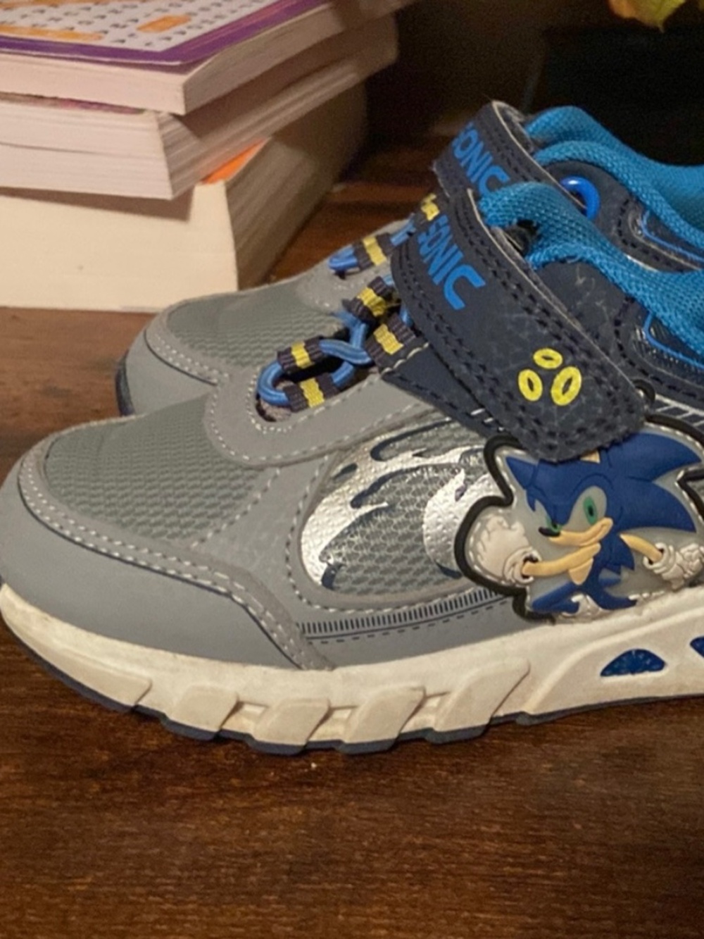 8T sneakers